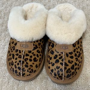 UGG Sherpa slippers women size 8